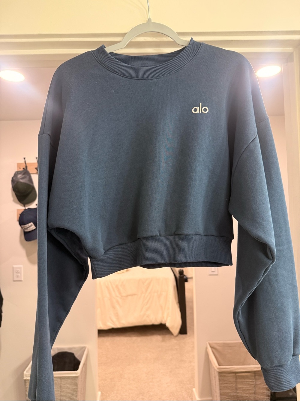 ALO Yoga Navy Cropped Crew Sweatshirt